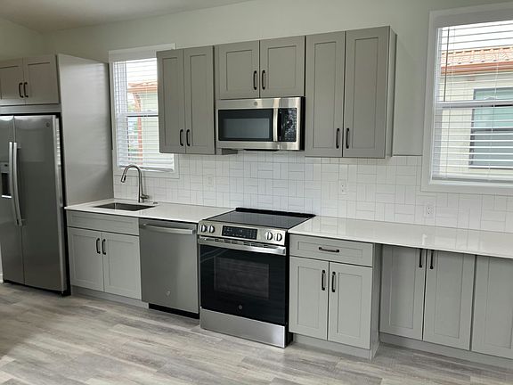 5th image of 6165 Talon Bay Dr #131