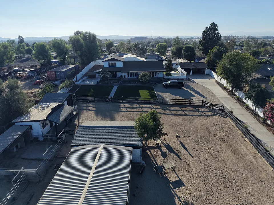2320 Temescal Ave