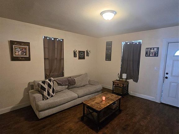 4th image of 408 Central Ave