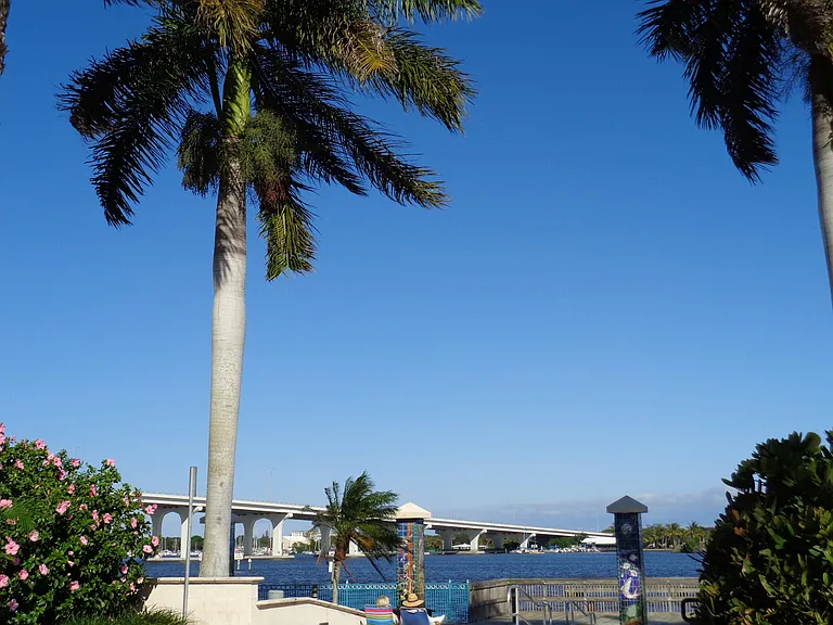 1903 Robalo Dr — Photo 29