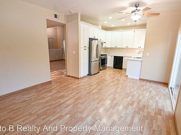 4th image of 2923 Creek Point Dr