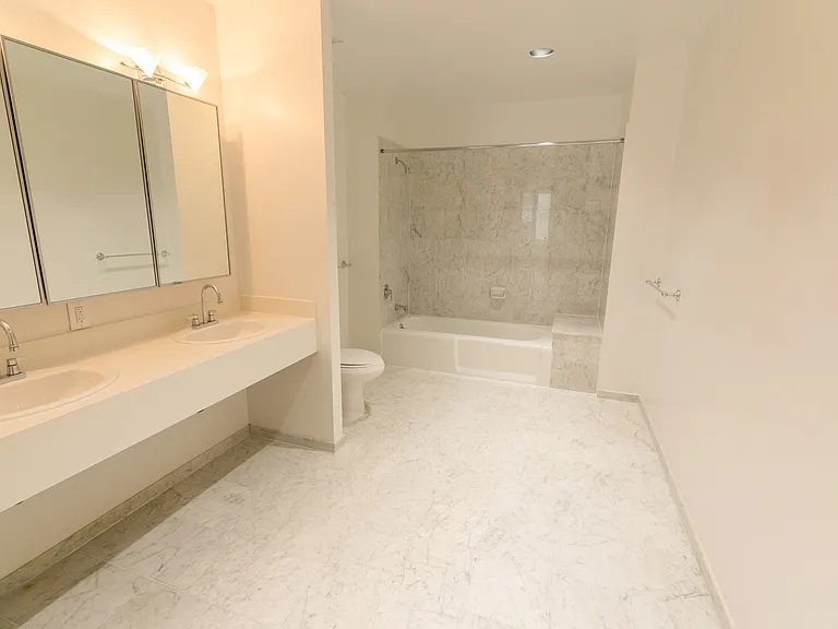 80 Nassau St #4A — Photo 19