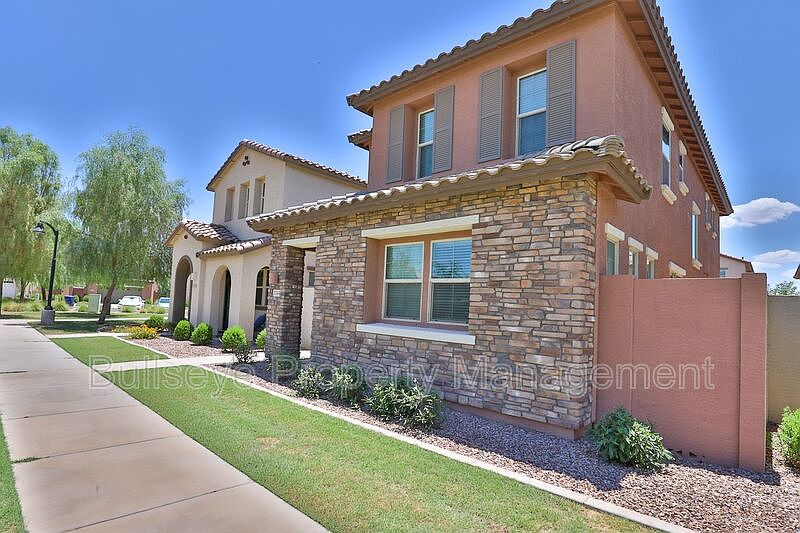 1st image of 3744 E Dogwood Dr