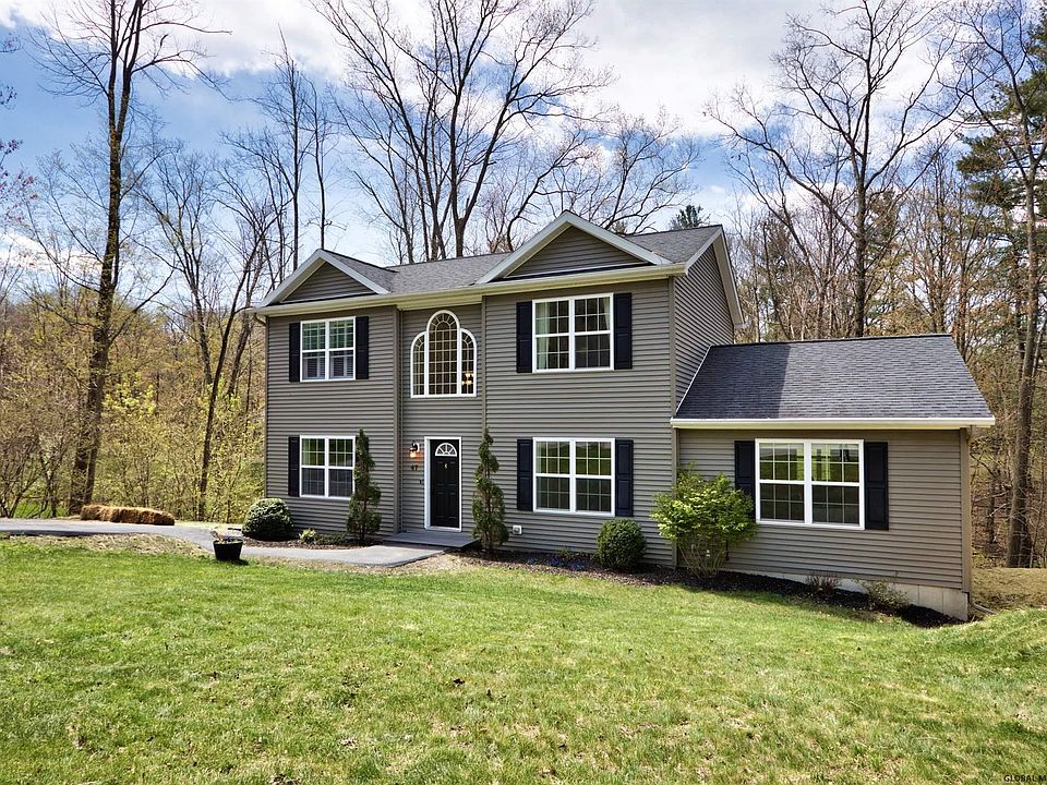 1st image of 47 B Rolling Brook Dr