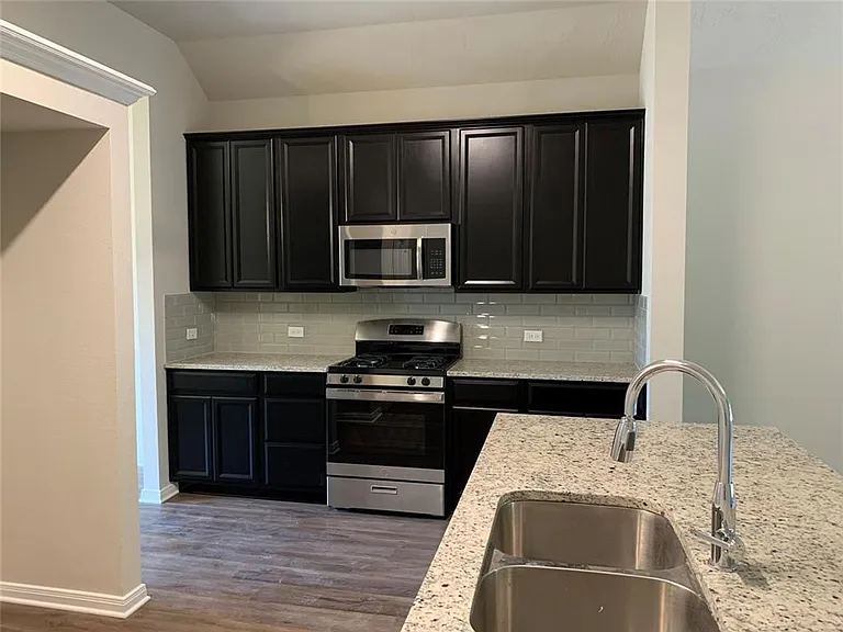 994 Arbor Xing — Photo 13