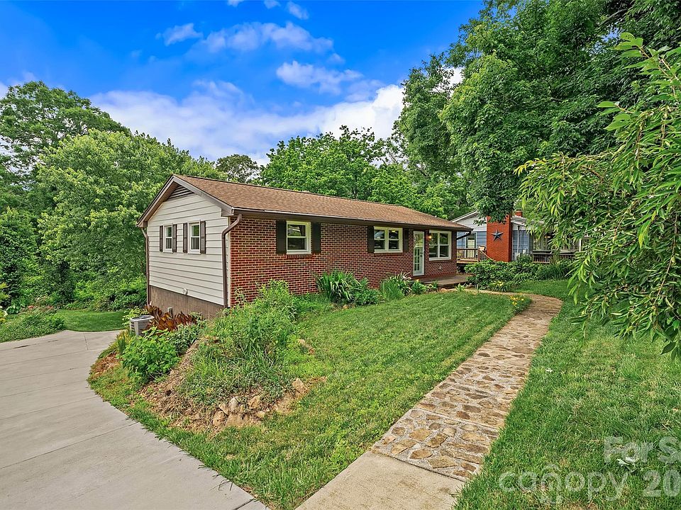 1st image of 154 Richmond Hill Dr
