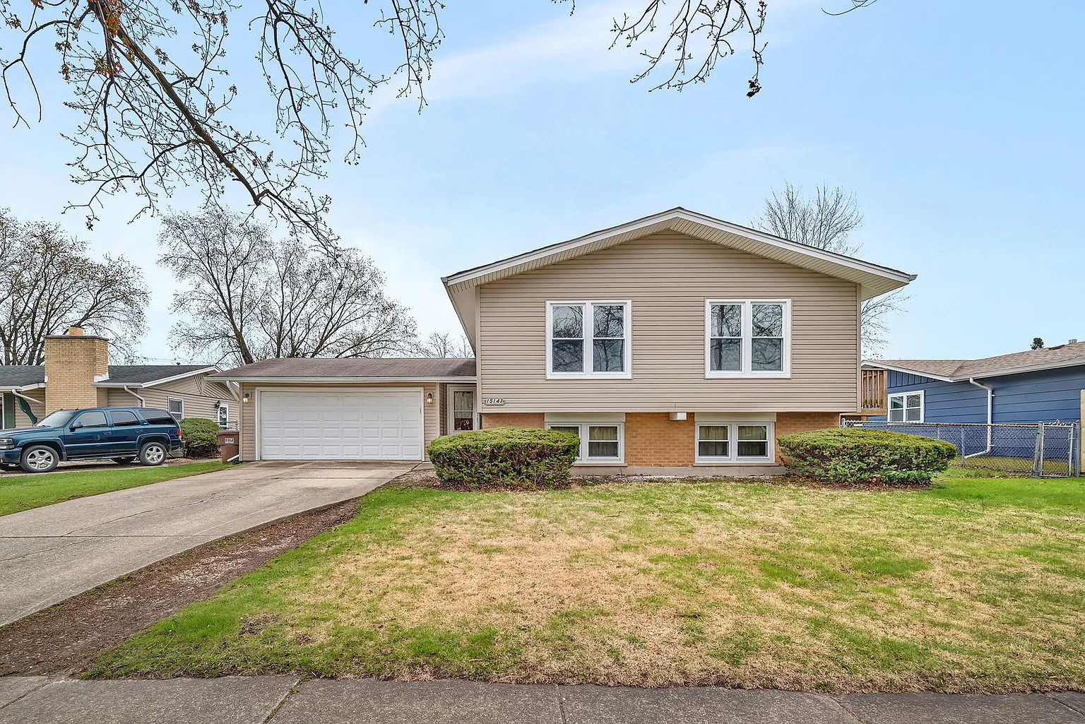 15143 Las Flores Ln photo 1