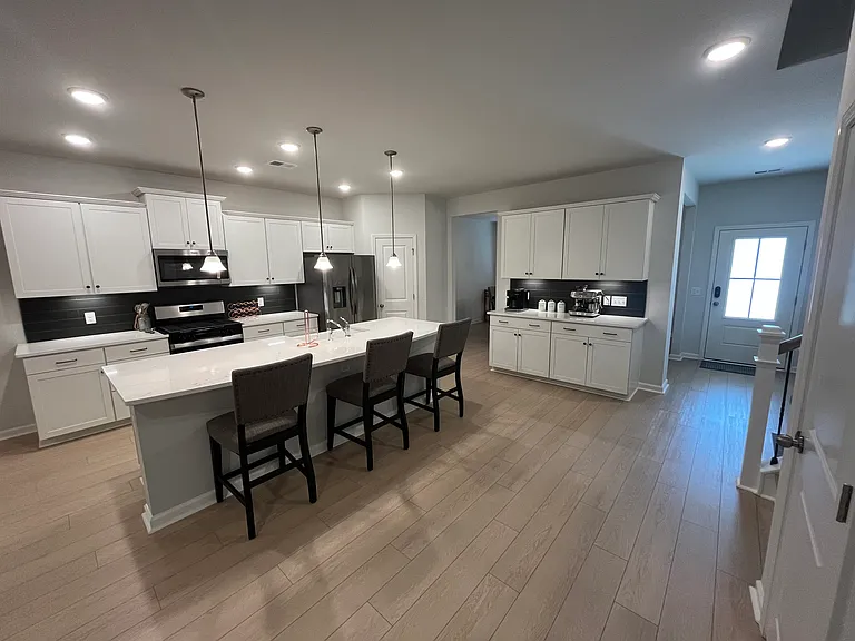 3093 Grinnell St — Photo 5