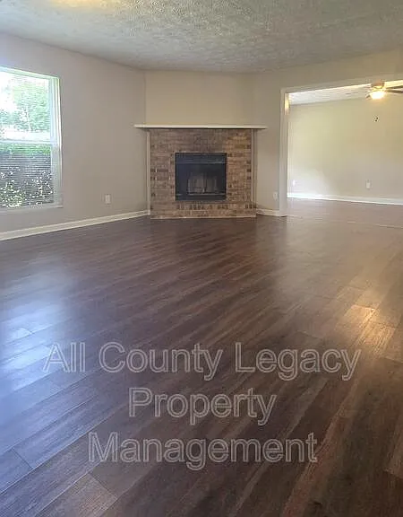4419 Flakes Mill Rd — Photo 2