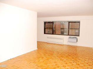 10933 71st Rd APT 3, Forest Hills, NY 11375