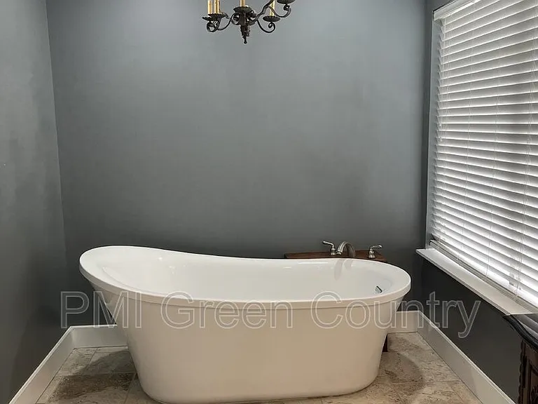 1608 S Kalanchoe Ave — Photo 19
