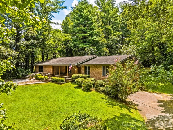 2526 Kanuga Rd, Hendersonville, NC 28739