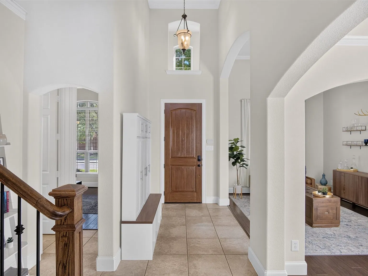 5 bed, 4.0 bath, 3267 sqft, $3,600 — Photo 4