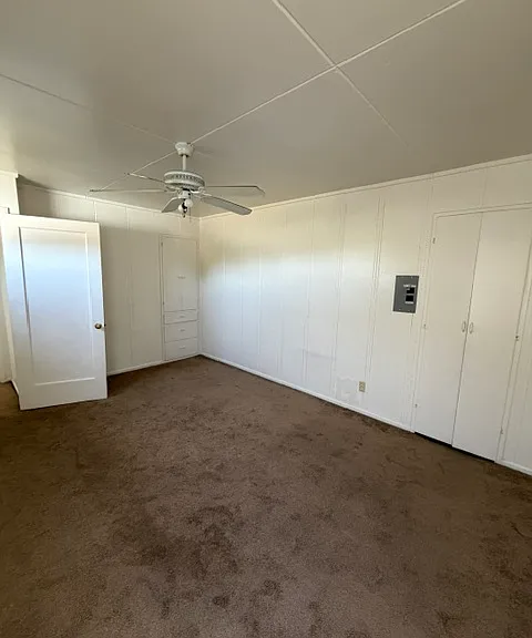 410 E Beach St — Photo 9