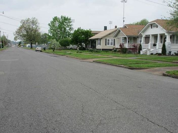 2nd image of 2103 Jackson St