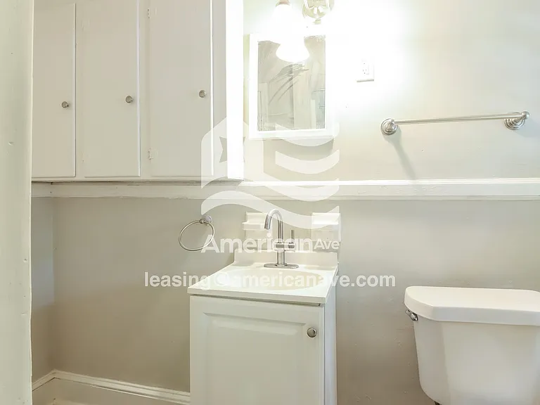 1659191_013_bathroom_14.jpg