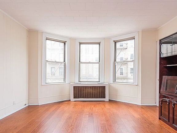 5th image of 30-71 32nd St #2