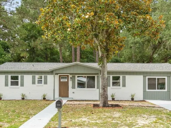 41 Mary Esther Dr, Mary Esther, FL 32569