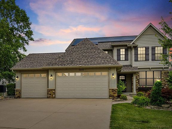 3rd image of 6685 Summerfield Dr