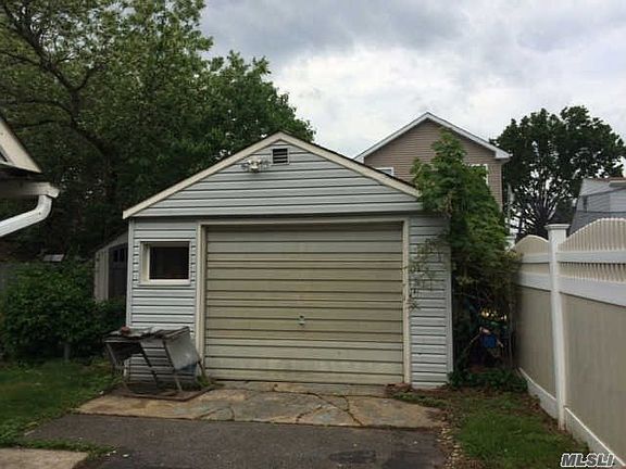 2nd image of 2337 Stewart Ave
