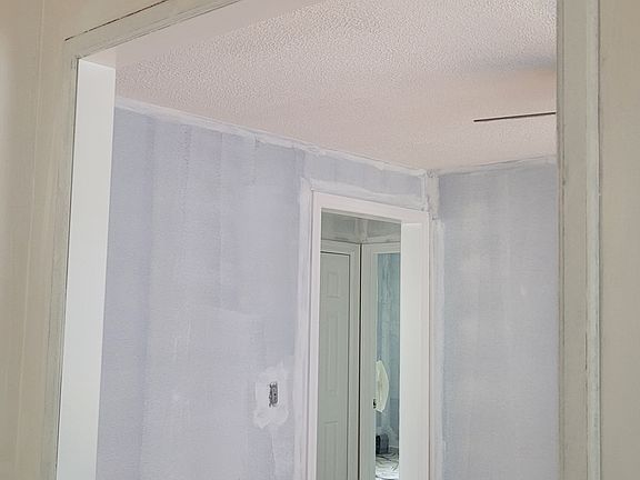 3rd image of 76 Grant St