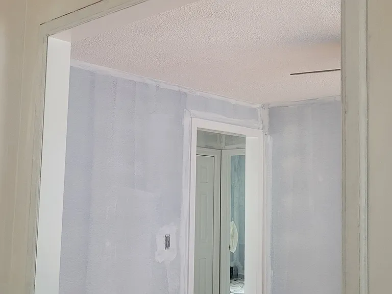 76 Grant St — Photo 3