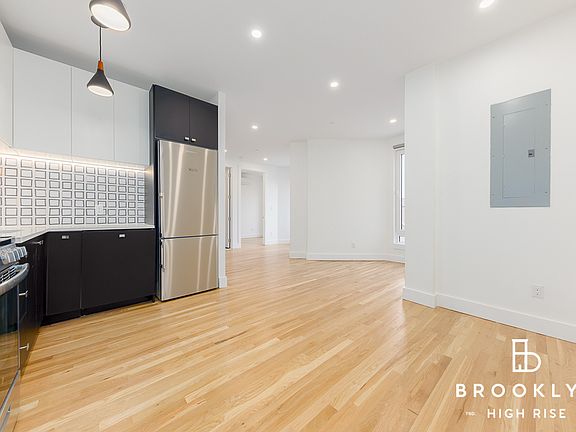 5th image of 885 Lexington Ave #3C