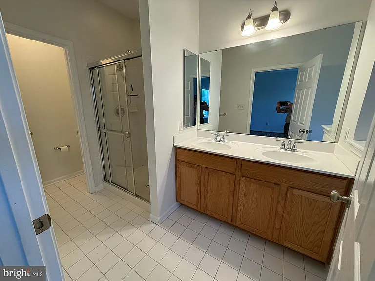 7581 Taunton Ct — Photo 15