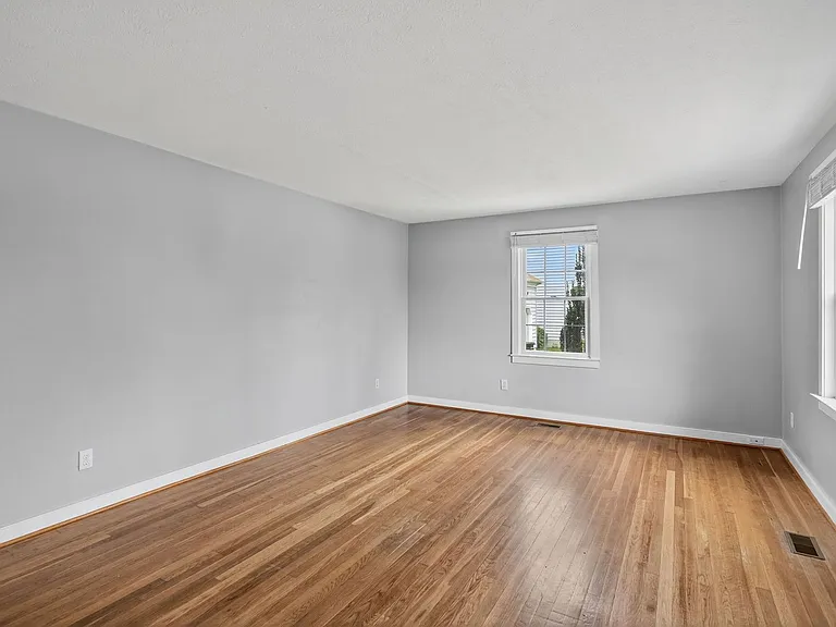 114 Battle Rd — Photo 4