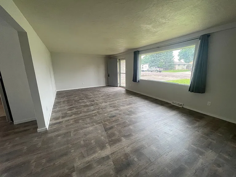 1705 Aspen St — Photo 4