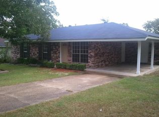 27 Pine St, Hattiesburg, MS 39402