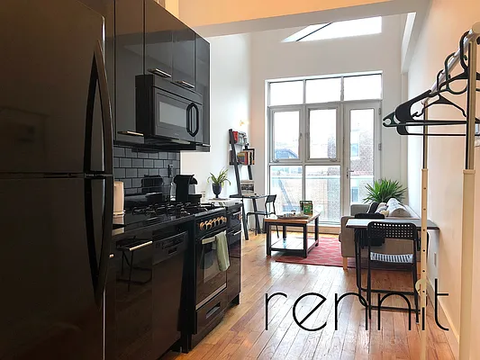 Rented by Rennit Inc. | media 21