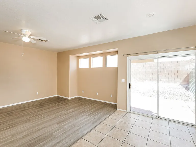 1128 Bistro Bay Ave — Photo 4