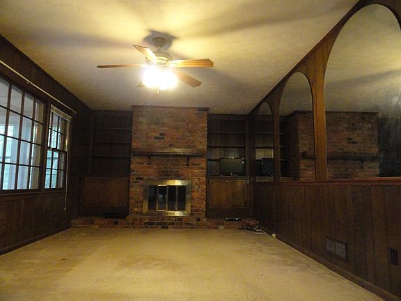 5th image of 903 Bradford Ct