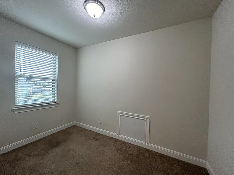 3005 Zelma Dr — Photo 7