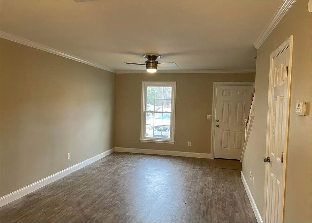 2 bed, 1.5 bath, 1088 sqft, $1,450 — Photo 2