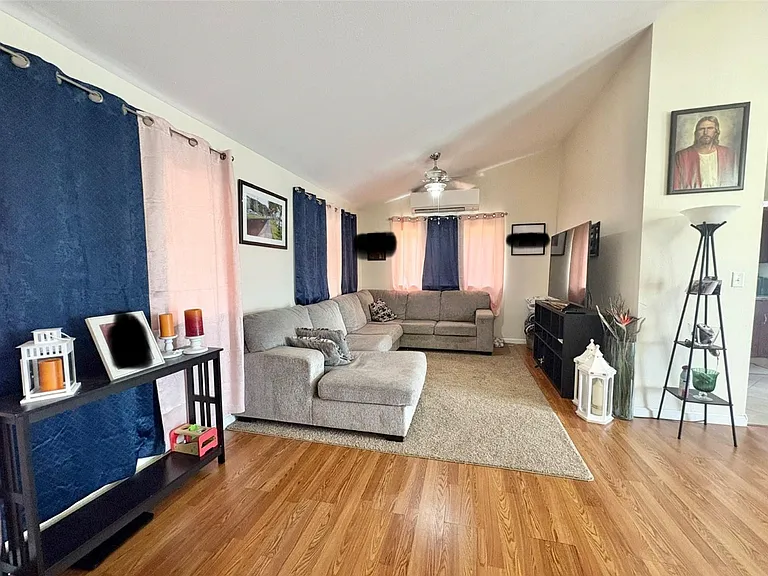 94-201 Kikepa Pl — Photo 4