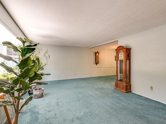 3rd image of 6723 Edgemoor Ave