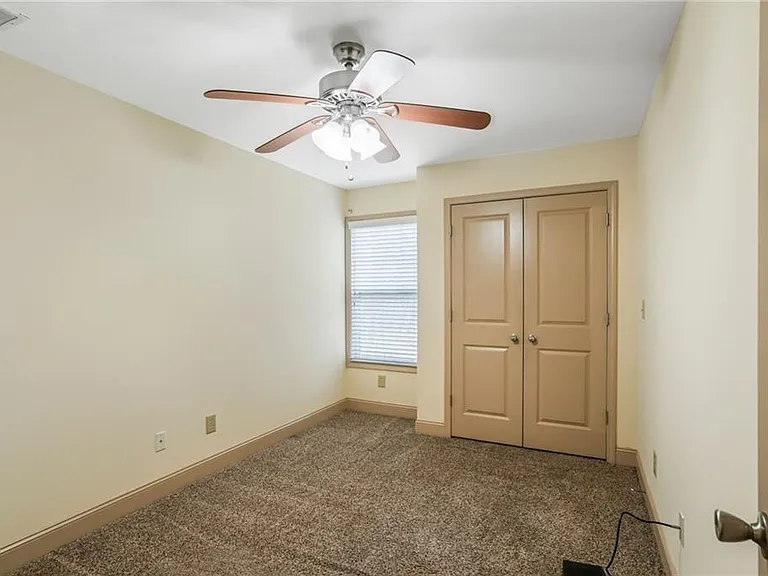 708 Madison Ln SE — Photo 23
