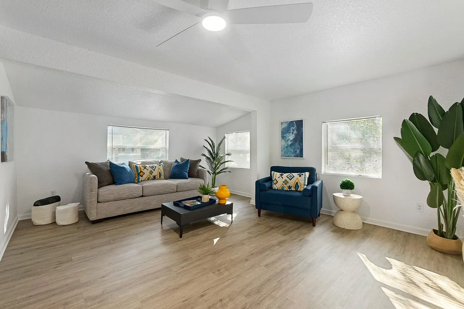 3 bed, 2.0 bath, 1496 sqft, $4,031 — Photo 1