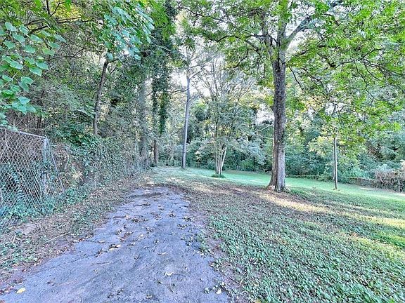 3rd image of 2181 Juanita St