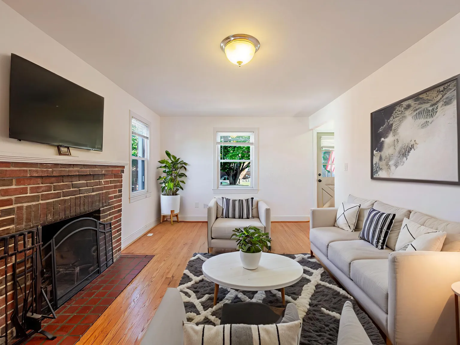 2 bed, 988 sqft, $3,595 — Photo 1