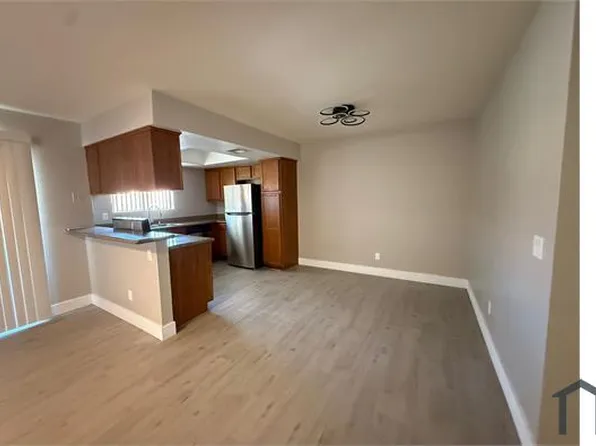 7300 Pirates Cove Rd, Las Vegas, NV 89145