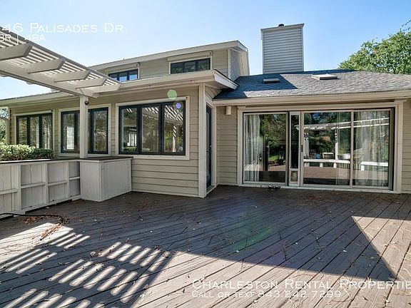 5th image of 646 Palisades Dr