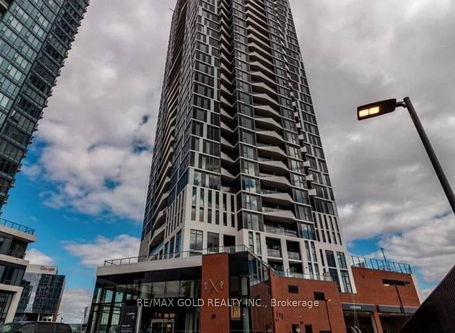 2 bed, $1,900 — Photo 3
