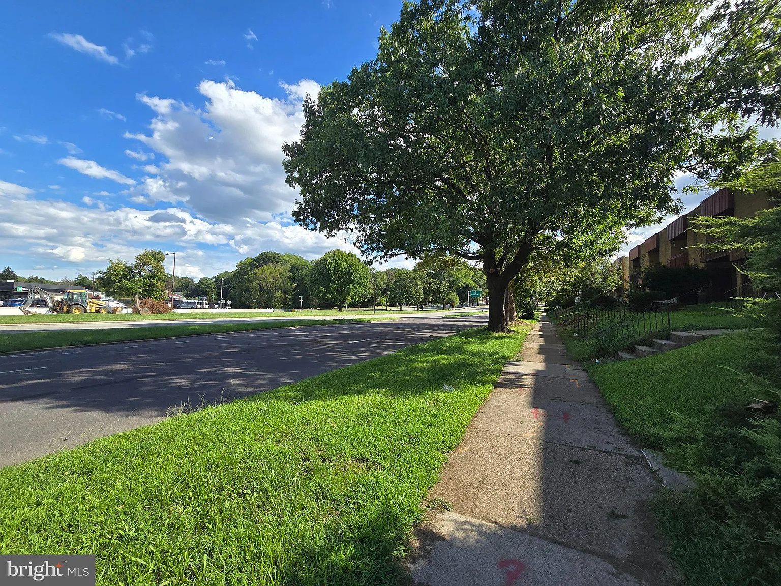 2 bed, 2.0 bath, 2480 sqft, $1,750 — Photo 1