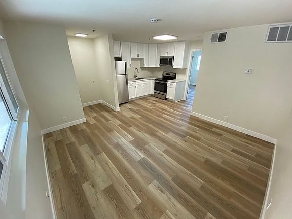 4th image of 3808 Georgia St #1