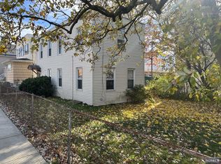 289 Front St, Secaucus, NJ 07094