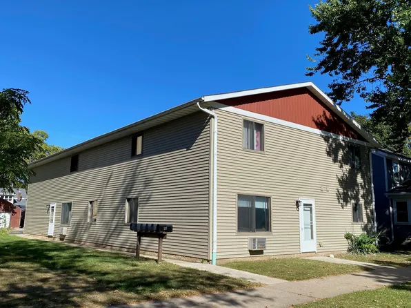 721 Division St APT 4, La Crosse, WI 54601