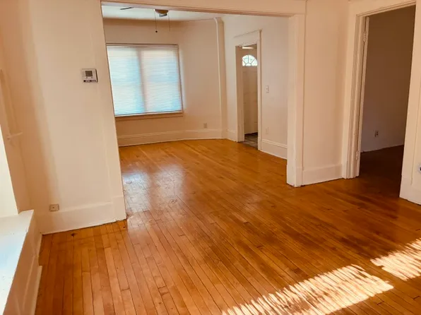 2931 W Chambers St 2933, Milwaukee, WI 53210